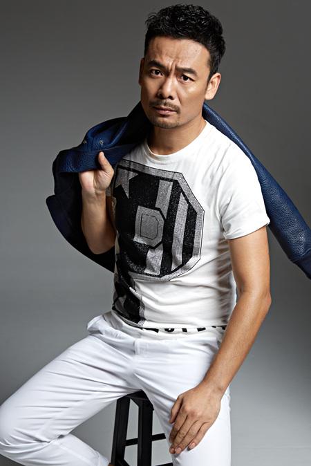 《大熔炉》开播 宋佳伦携张一山点燃热血青春