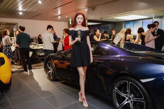 王思聪赴成都选女神 比拼方式竟是“打麻将”