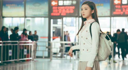 《隐形的翅膀》开播 王嵛开启暑期霸屏模式