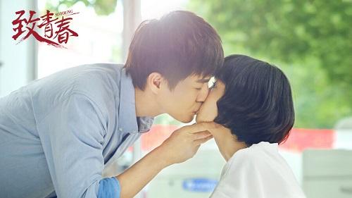 杨玏新剧陷入纯情 网友评价：他的眼中有戏