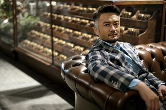 《海上嫁女记》热拍 硬汉曹卫宇变温馨暖男