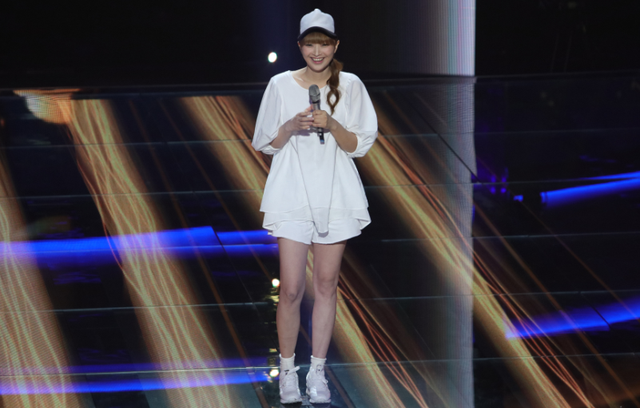 《新歌声》今晚首播 周杰伦遭围攻汪峰秀恩爱