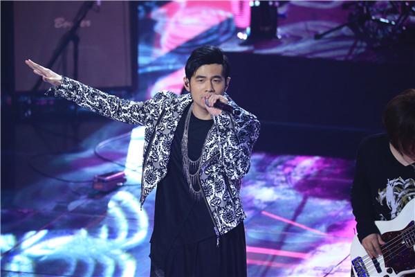 “新歌声”游淼：周杰伦冲下来的时候我闭眼了