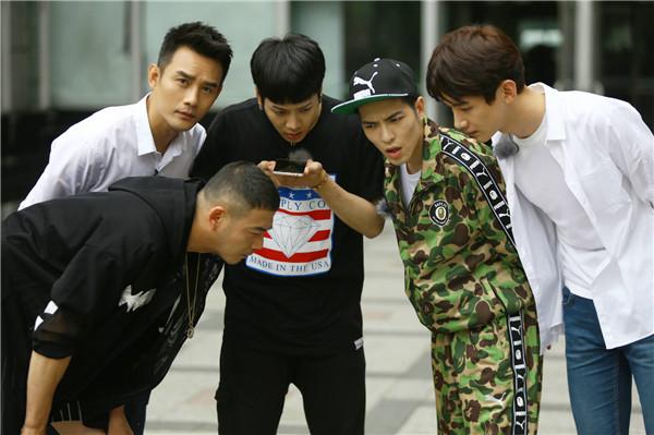 《战斗吧》男神集结 王凯王嘉尔成“二王组合”