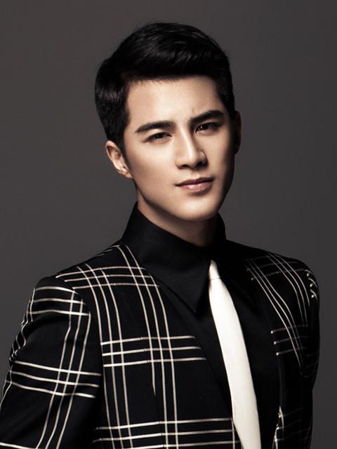 《幻城》开播在即 “火族王子”姜潮华丽来袭