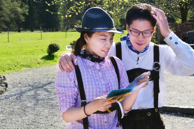 郭晶晶曝被追过程 霍启刚苦学中文苦练拼音