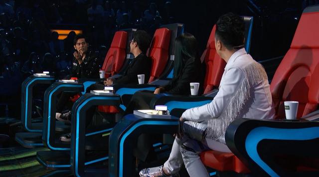 周杰伦模仿天王郭富城 网友感叹：我们都老了