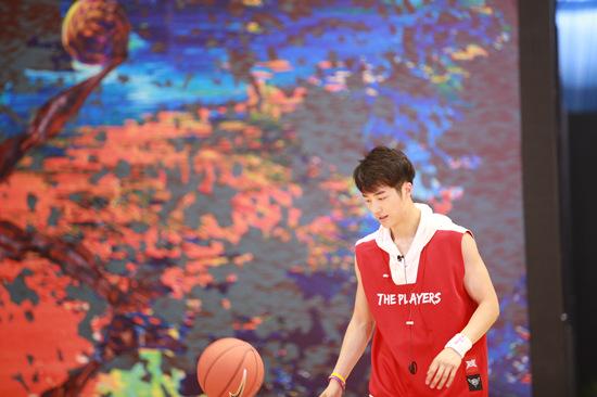 《星球者联盟》王燕阳逐梦篮球 获科比亲自指导