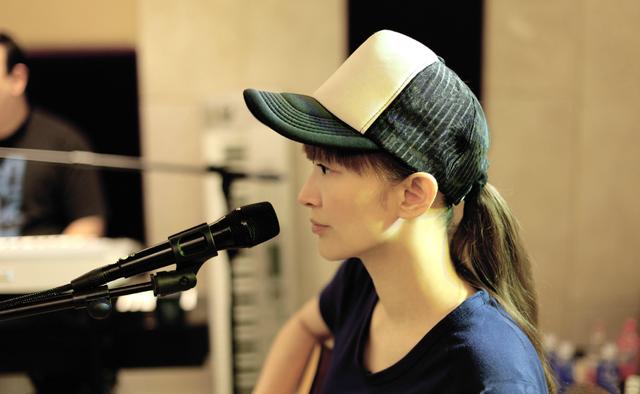 《新歌声》氧气女白若溪曝汪峰内心柔软细腻