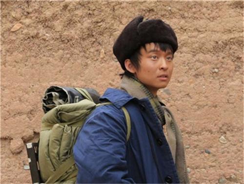 辣嗓子！董子健叫板土拨鼠鬼畜视频网络爆红