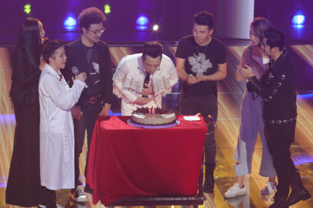 周杰伦玩B-BOX 今晚20：30四导师电视猫直播首秀