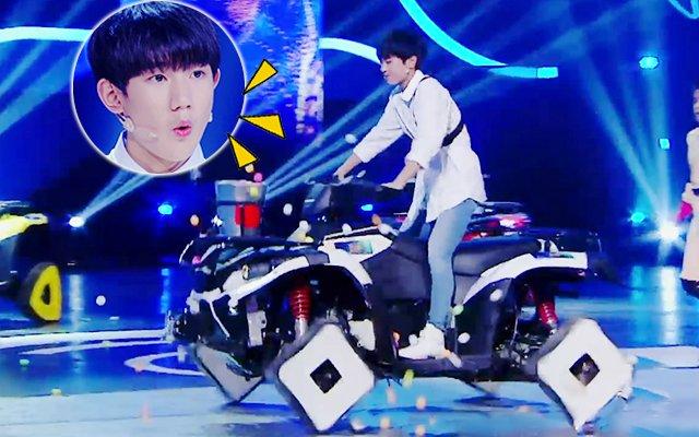 吴亦凡模仿宋小宝“雨露均沾”