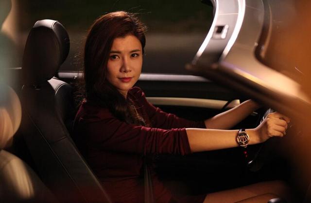 戚薇新剧正在热播 王笛柔情开撩霸气总裁