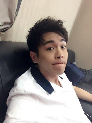 《蜜聊》张若昀想演杀人狂 陈若轩立flag裸奔