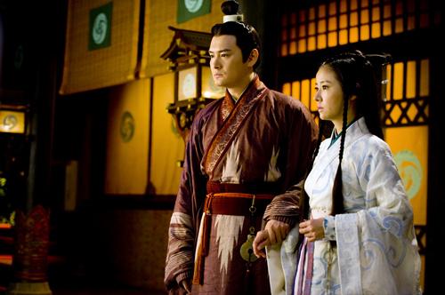 《秀丽江山》热播 王雨实力诠释“禁欲系”大哥