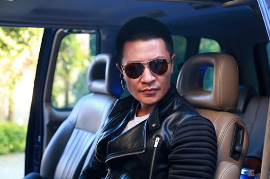 李宗翰拍《谜砂》体验特警生活 塑造角色拒妆化