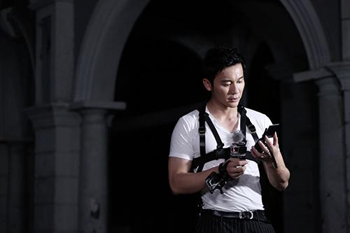 《挑盟2》耿直Boy李晨上线 独特审讯识破卧底