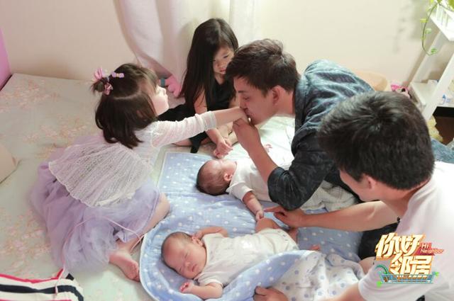 《你好邻居》破冰再下一城 凯丽挑战被尴尬认出