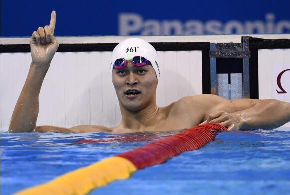 孙杨的霸气只在赛场 生活中他是撩妹调皮小男孩