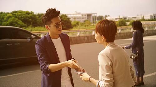 《海上嫁女记》顺利杀青 王雷跑步机上谈情说爱