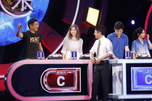 撒贝宁实力“坑”嘉宾 柳岩期盼“少一点套路”