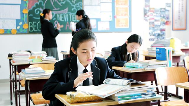 张子枫《小别离》将播 亲身演绎时下热门话题