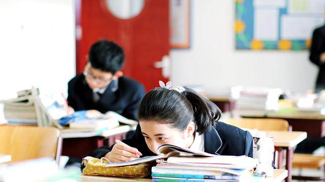 张子枫《小别离》将播 亲身演绎时下热门话题