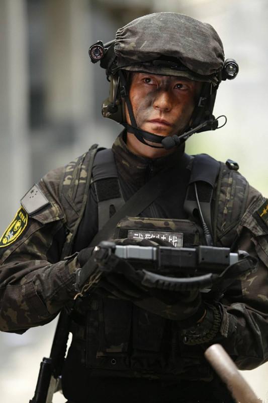 《武警特战》厦门杀青 李飞成“全兵公敌”