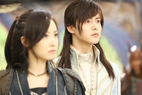 《幻城》白发樱空释上线 马天宇救公主爆男友力