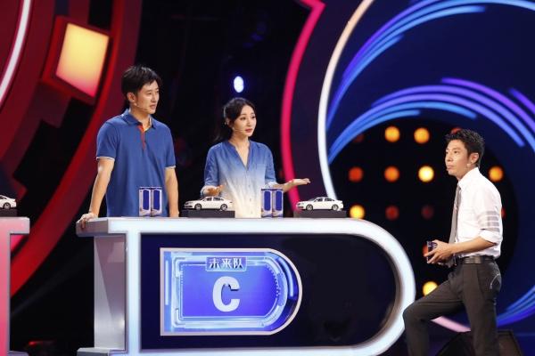 撒贝宁实力“坑”嘉宾 柳岩期盼“少一点套路”