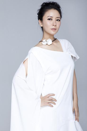 张恒新戏实力宠弟 家中上演“飞醋大战”