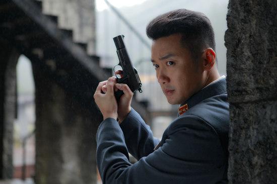 《我的爱情撞上了战争》收官 巩峥现最帅谍战CP