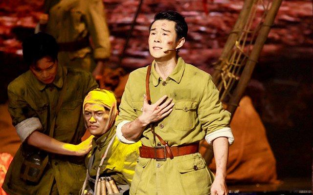 催泪！王宝强妈妈荧屏首秀