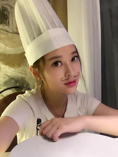 《爱我@别走》热拍 刘妙本色出演“坚强小草”