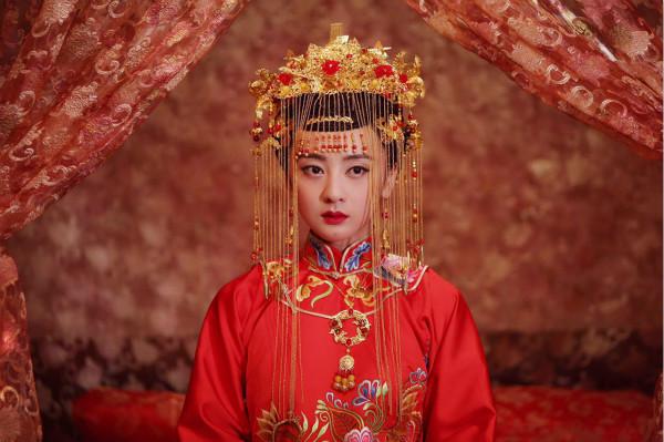 《天津大码头》钱迪迪敢爱敢恨 演绎双面伊人