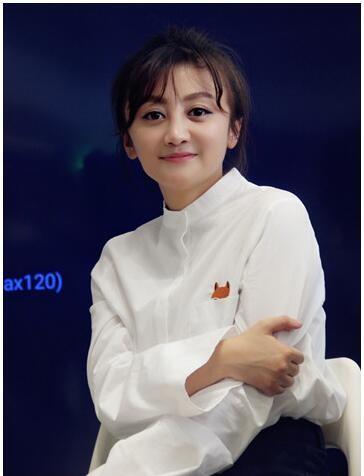 陆骏瑶《又拐黄》跪烂护膝 变贴心姐姐广圈粉