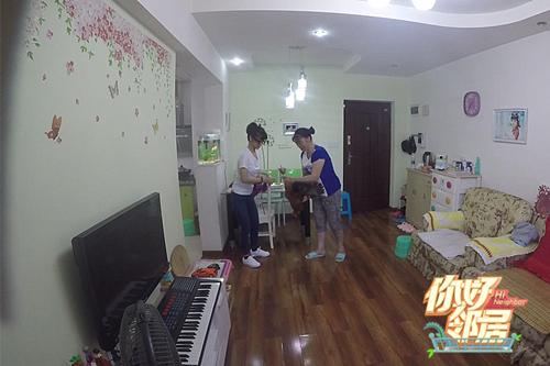 《你好邻居》重庆摆美食诱惑 集体跳绳难度升级