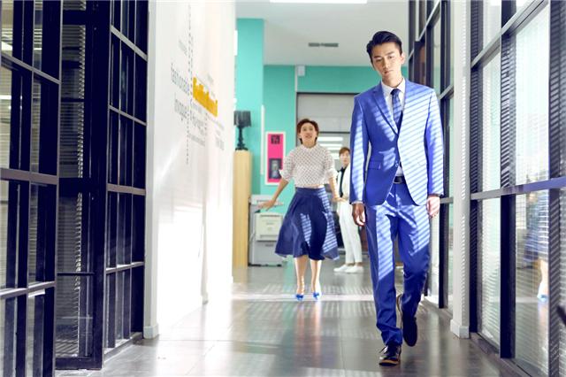 陈晓新剧《舒克的桃花运》杀青 谈剧组卖楼趣事