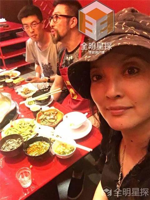 惊曝张纪中妻子出轨干儿子，疑似正转移财产！