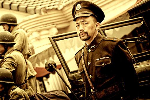 《信者无敌》热播  宋庆再披军装叫嚣陈宝国