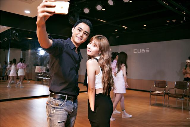 明道被曝“密会”泫雅 PK甩臀火药味十足