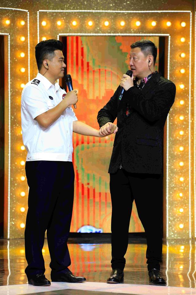 韩磊首上模唱节目 遇超级模唱高手面临职业挑战