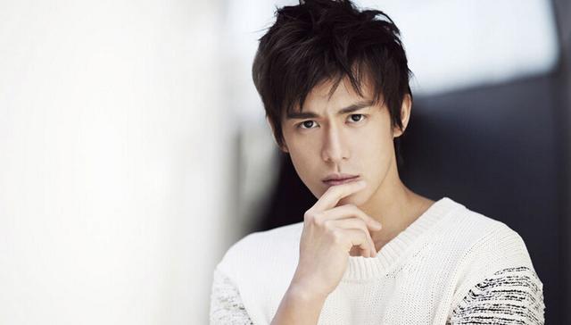 男星同时约会25位女神？《黄金单身汉》玩太大