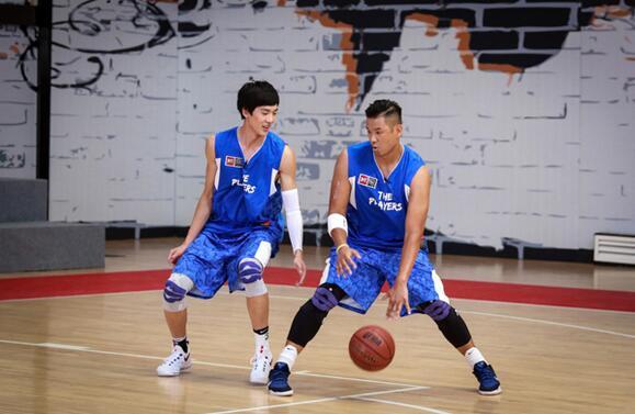 陈建州自揭年少伤疤 “黑噗”兄弟共追篮球梦