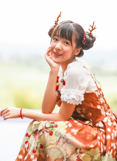 徐娇亮相《我们来了》 男装造型频遭调侃