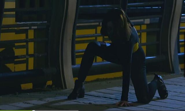 陈雅丽演绎异能高冷美女 扮酷致敬黑寡妇