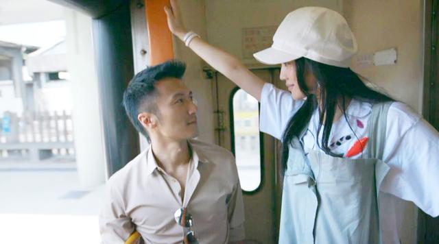 舒淇谢霆锋上演列车激情 火车咚吓到围观群众