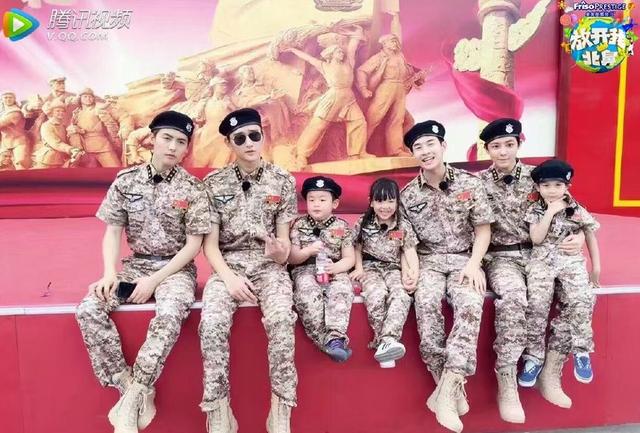 北鼻收官cos太阳的后裔 马天宇沈梦辰疯狂索吻