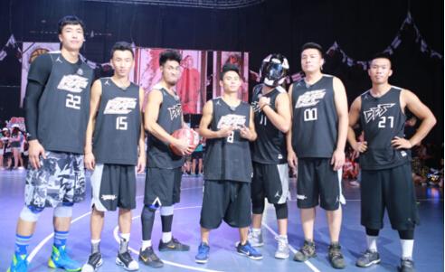 街球鼻祖大闹《艺体能》 Henry三分线叫板吴悠