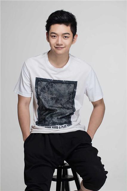 《星座》开机 国民男票徐子力挑战影剧双男主 